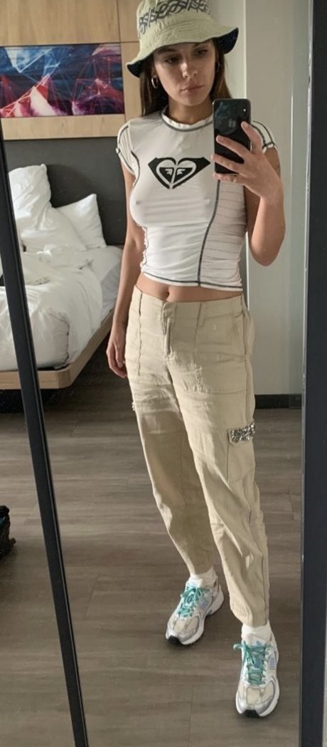 Caitlin Stasey xxx pornstar photo