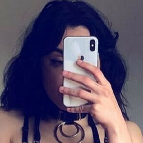 Lucia Scharwz naked model image