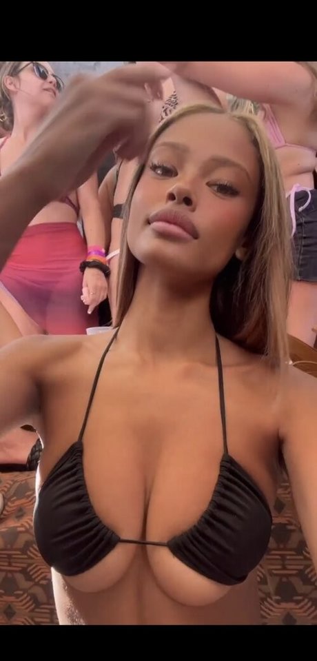 Vinetrria Vinetria star nudes photos