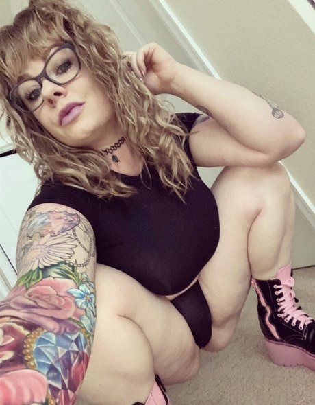 Miss lizzypink model best pic