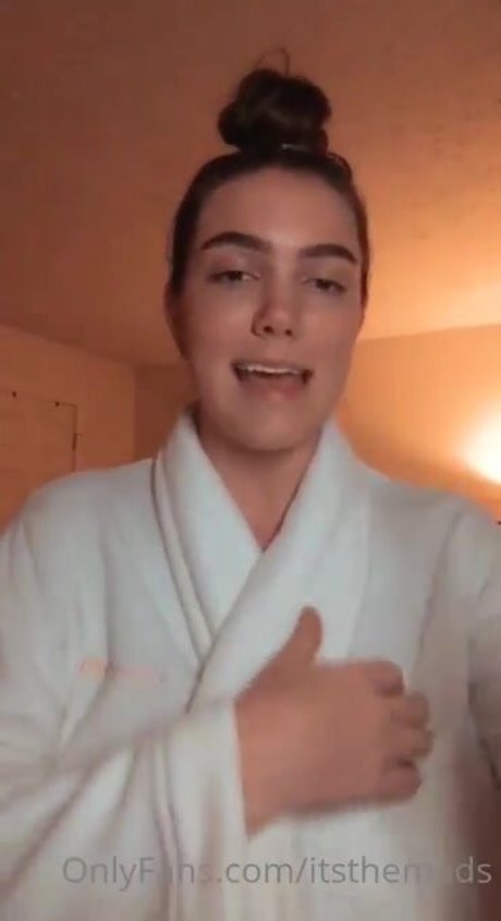 Maggie W sexy model gallery