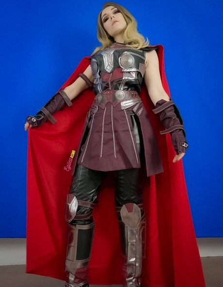 Egilea ASMR model nude image