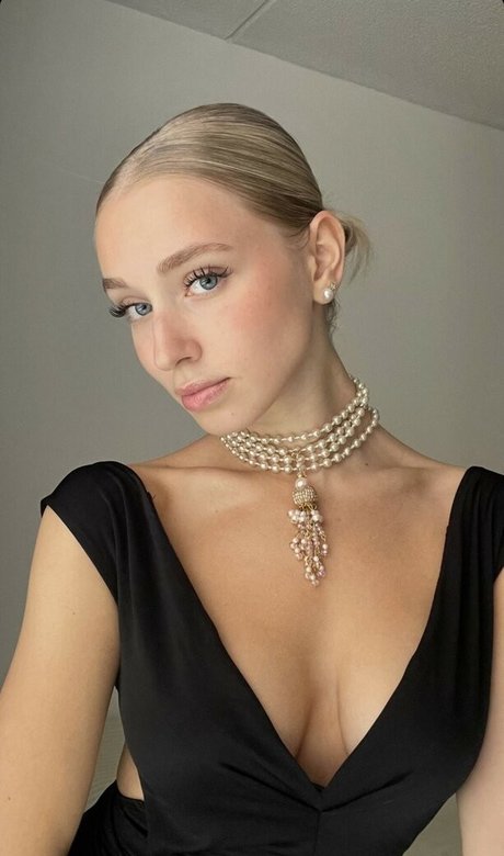 Marta Istomina pornstar top photo