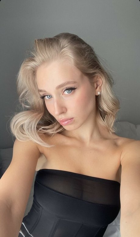 Marta Istomina beautiful star pictures