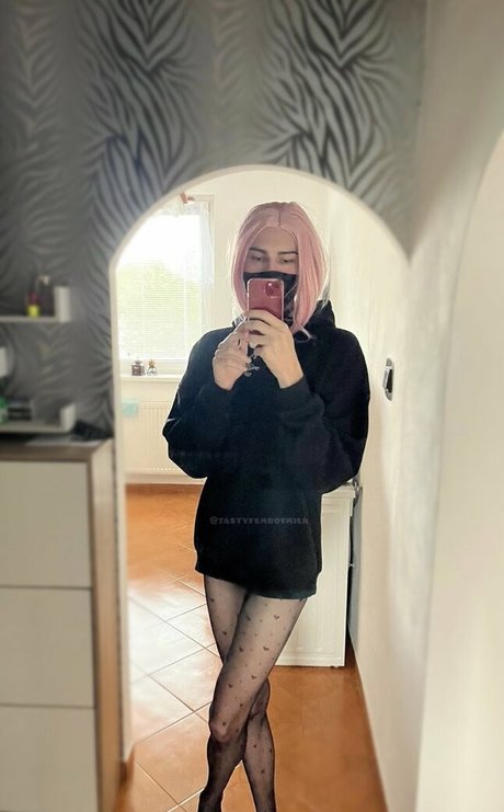 Narreku pornographic actress pictures