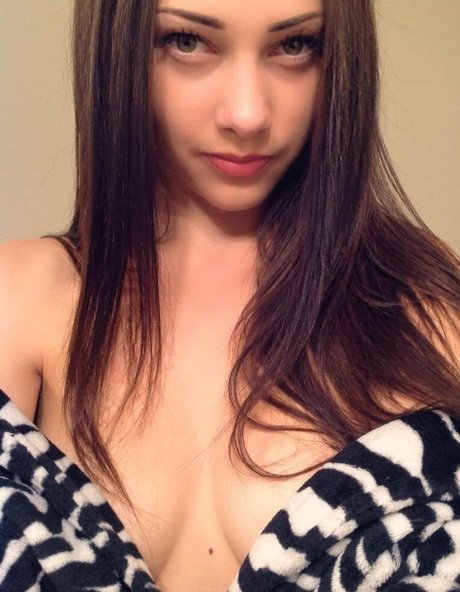 Avari Rain xxx actress galleries