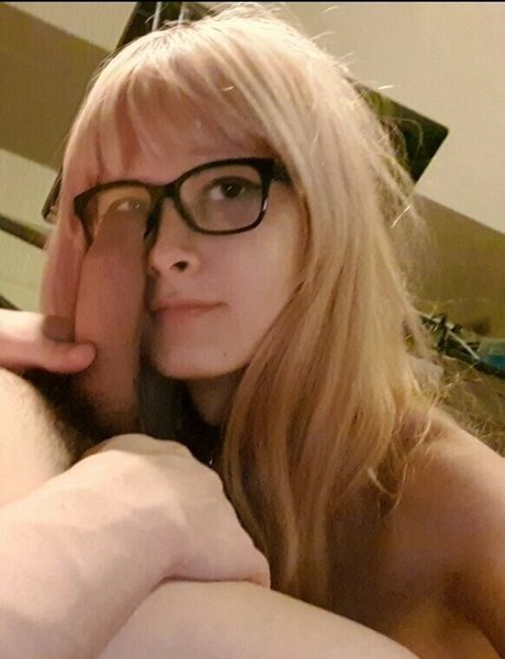 Transgirl1999 xxx star photos