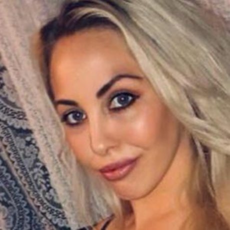 Evie Leana hd star pictures