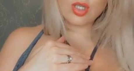 princessbigtitsuk star naked image