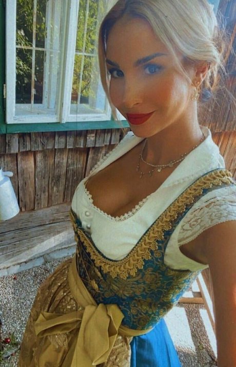 Sila Sahin adult star image