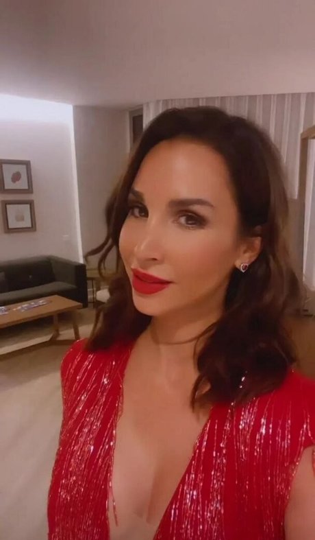 Sila Sahin pornstar naked image