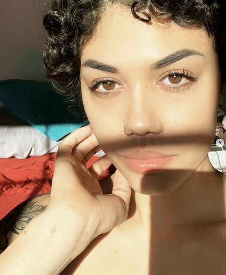 seekingsage free actress pics