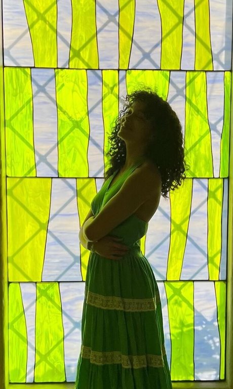 Whitney Peak pornstar exclusive galleries