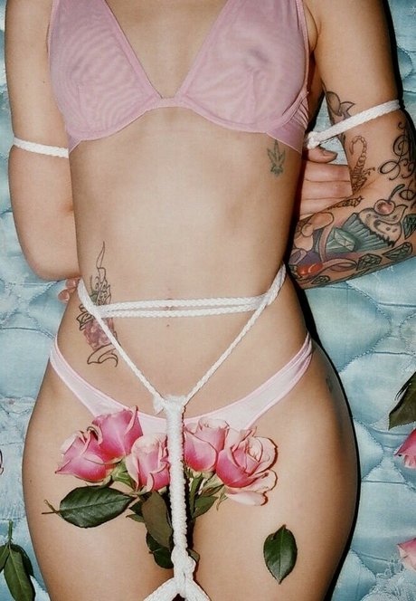 Lil Debbie nice model picture