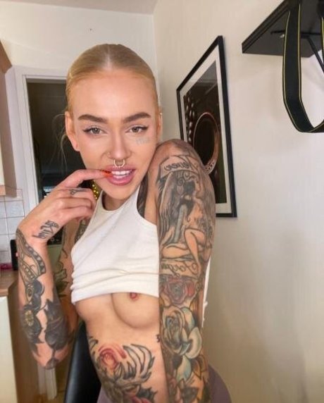 Aurajoutsenlampi star naked images