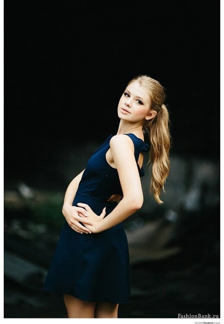 Anastasiya Ukolova art model gallery