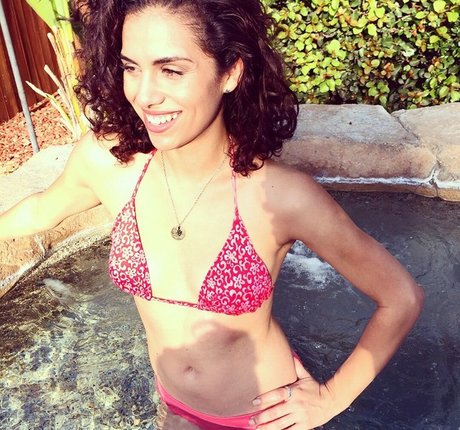 Andrea Sixtos star photo