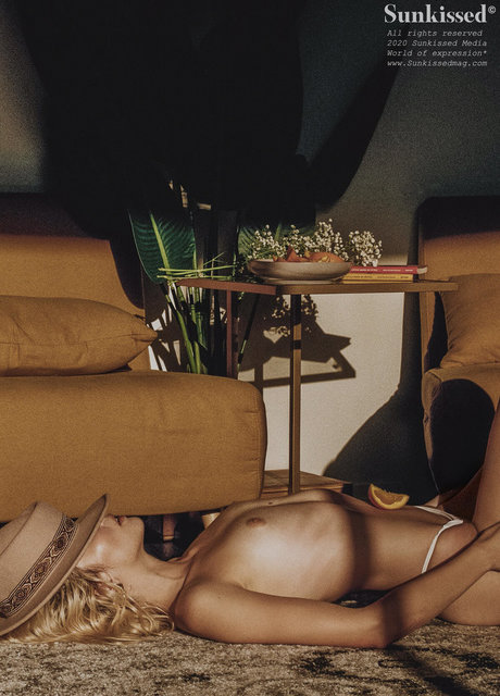 Sunkissedmag erotic pornstar img