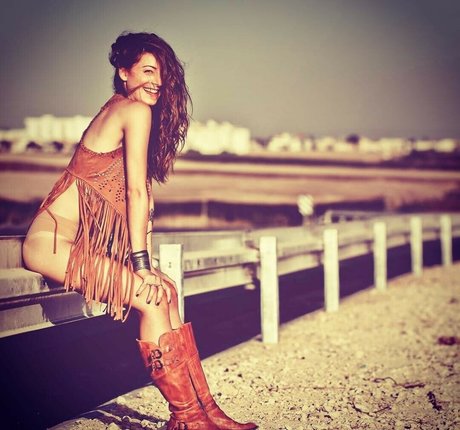 Yael Gayaa perfect model picture