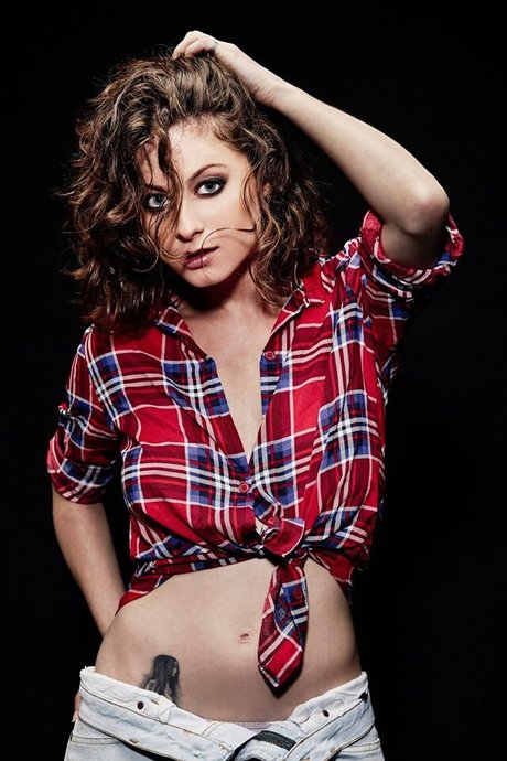 Yael Gayaa hd star pictures