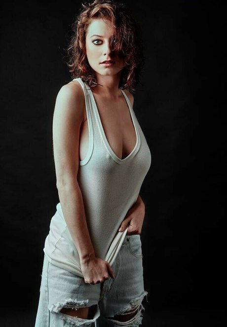 Yael Gayaa star nudes photo