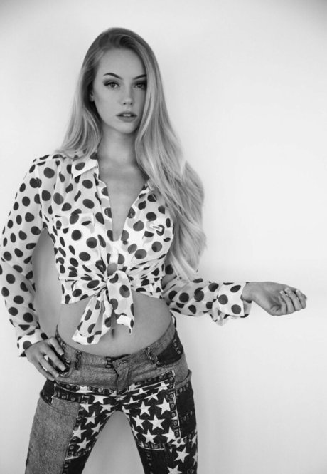 Ali Miller model hd image