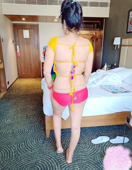 Desihotwife beautiful actress pics