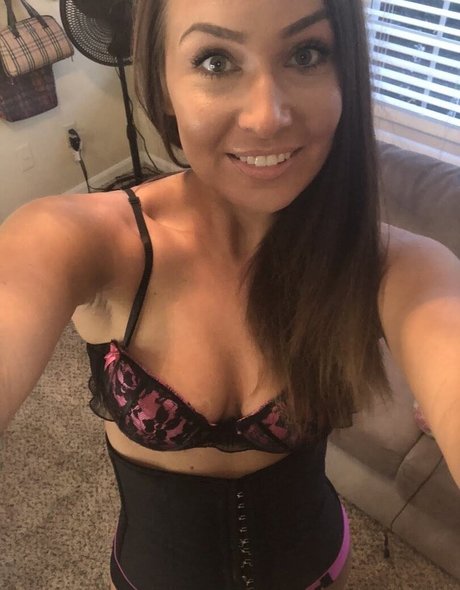 Nichole Harrison star nice pictures