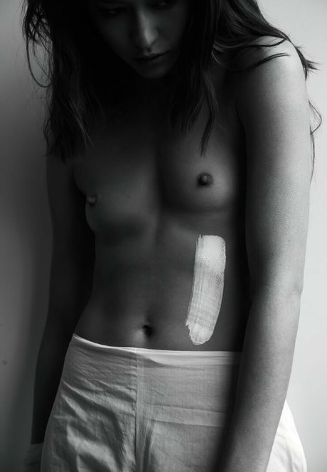 Sonoya Mizuno naked actress pics