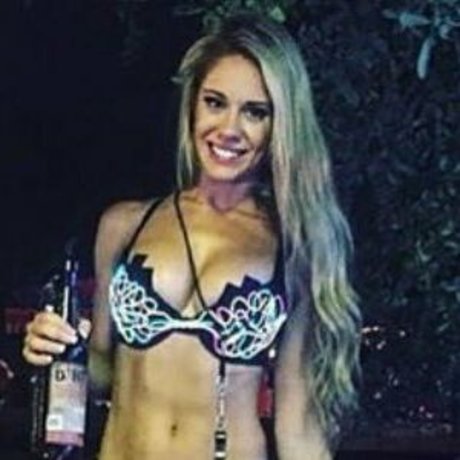 Karin Noelle sex model pictures