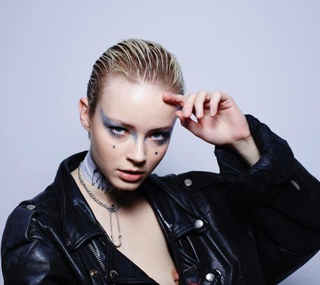 Milkie Way nudes star images