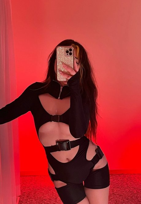 Bootz hot actress pictures