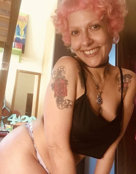 Marilou Moreira model nude img