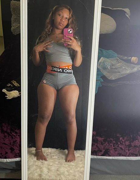 nicoleniyah erotic pornstar galleries