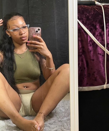 nicoleniyah nice actress img