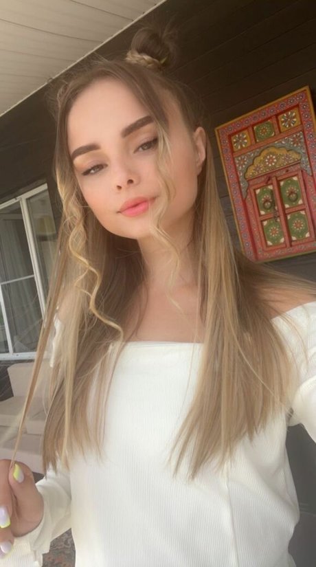 Misss Vikka pretty star image