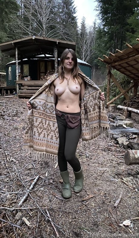 Nicollelove pornstar exclusive photos