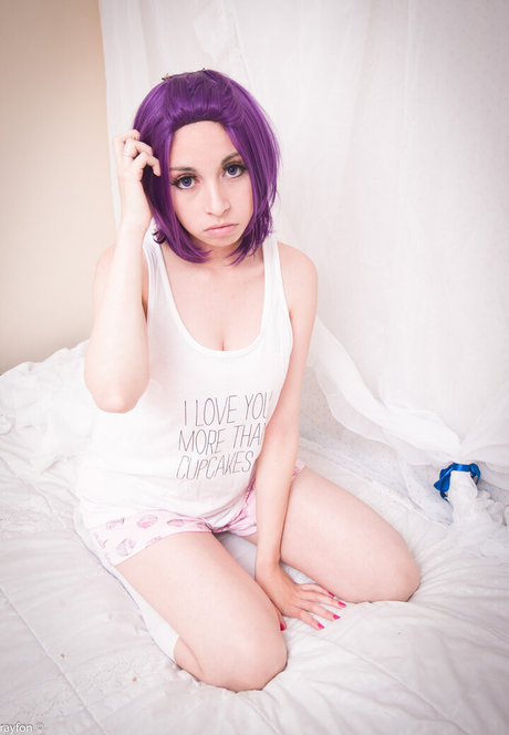 Akemii Blue model naked img