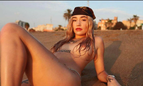 autumn onlyfans sexy naked image