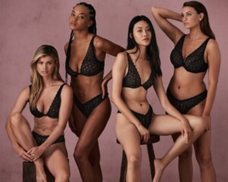 Maggie Rawlins erotic model photos