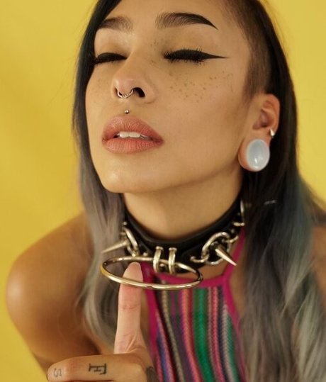 Fawnie star free gallery