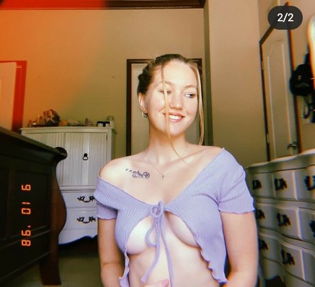 youronlyabsinthe star nude pic