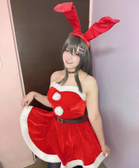 Hato Joestar hot model pics