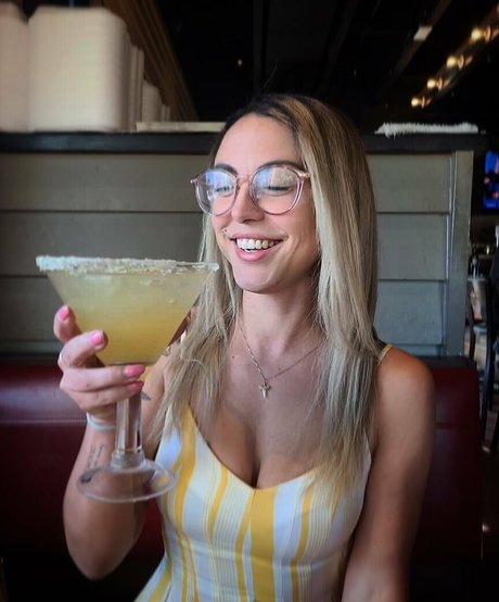 Jazzie Taylor model adult photo