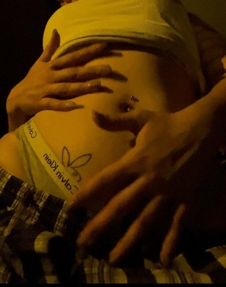 LadyPange xxx model photo