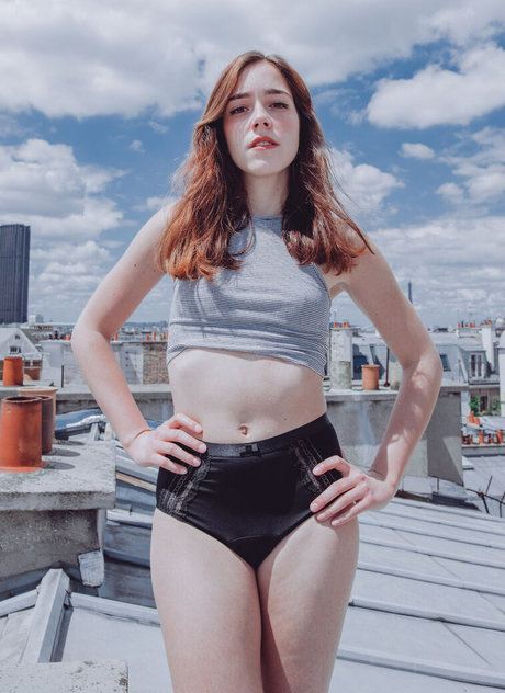 Lou Howard model free picture