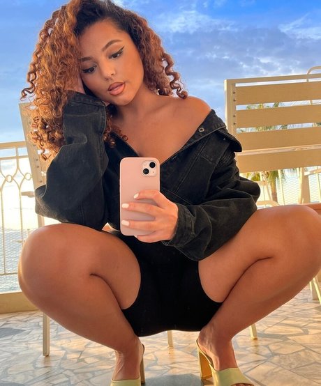 Vaninagood erotic pornstar pic