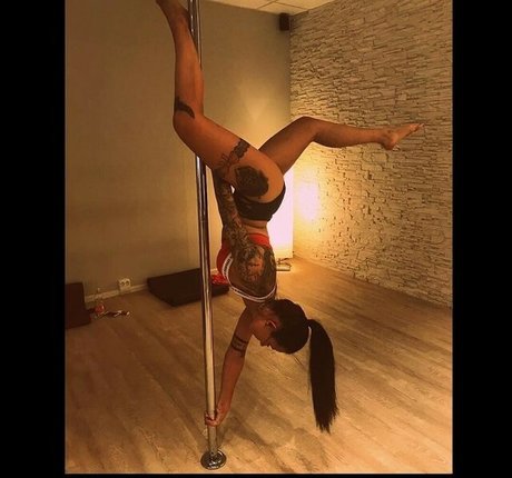 Vivian1510 sexy actress galleries