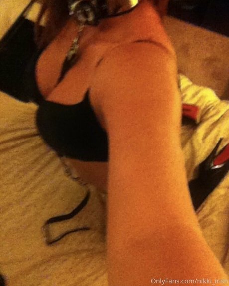 Nikki Irish model top photo