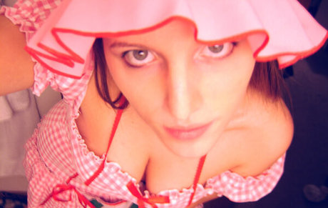 NixiePixel free model photo